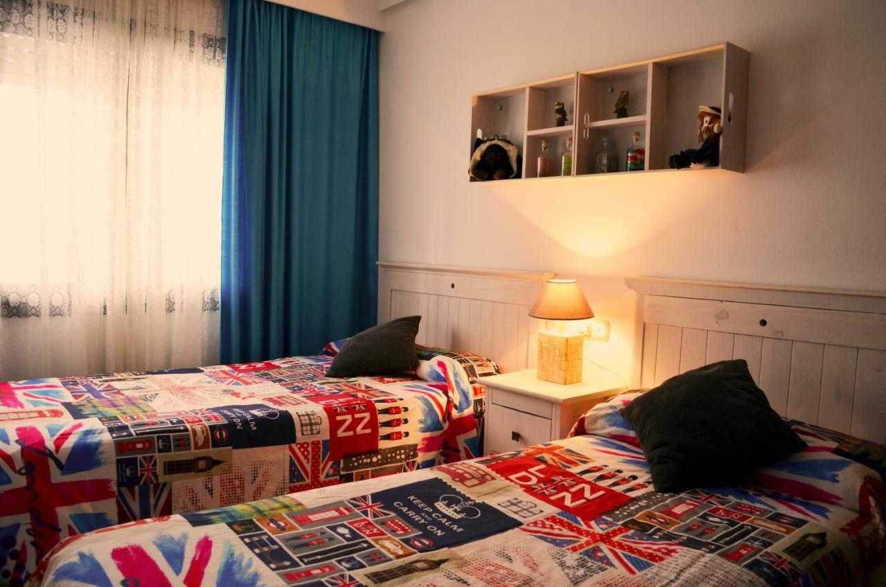 La Casa De Los Arbolitos ฟูเอนฮิโรลา ภายนอก รูปภาพ